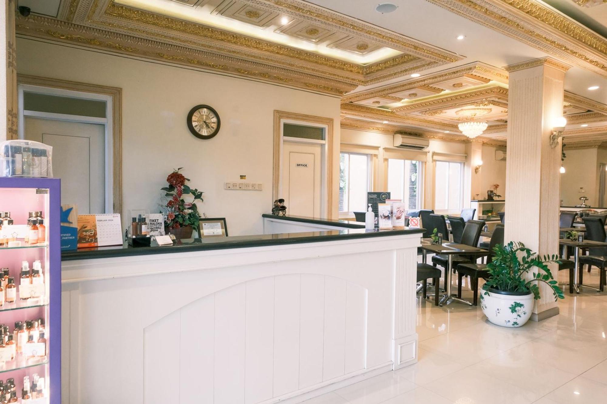 Ceria Boutique Hotel Maguwo Extérieur photo