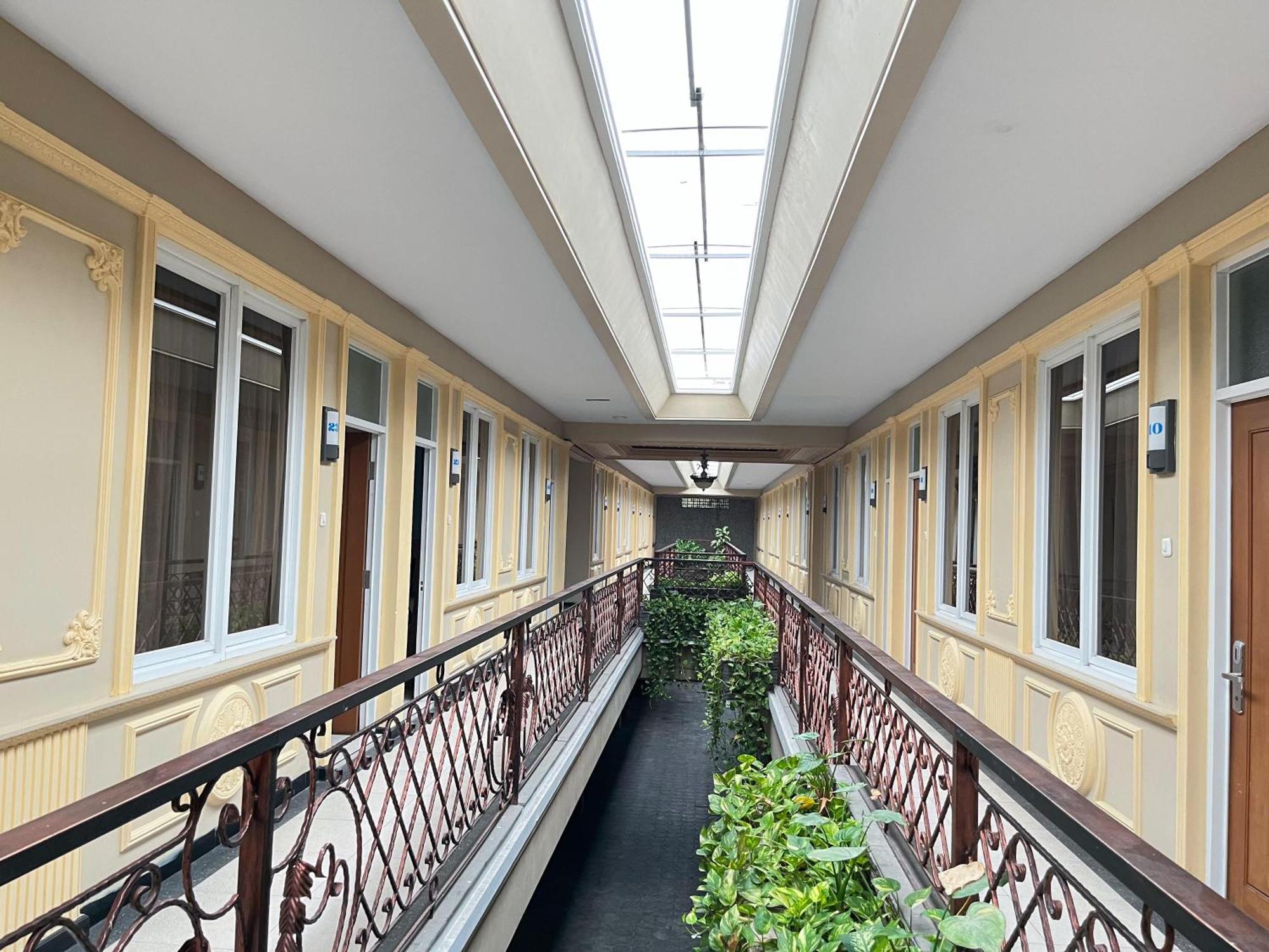 Ceria Boutique Hotel Maguwo Extérieur photo